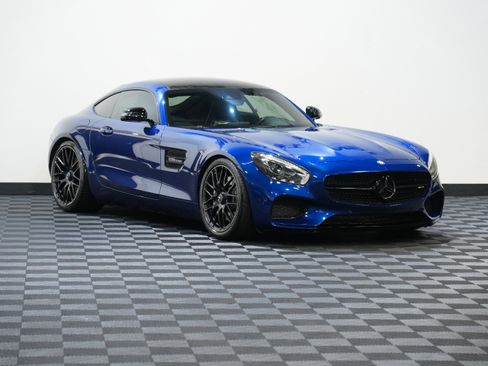 Used 2017 Mercedes-Benz AMG GT Coupe image 5