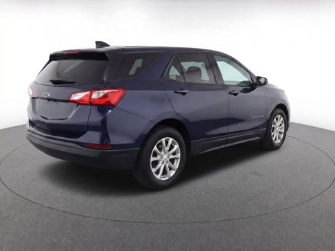Used 2020 Chevrolet Equinox LS FWD image 4