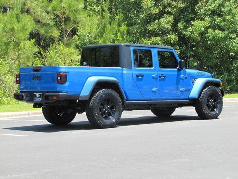 Used 2021 Jeep Gladiator Sport AWD/4WD image 6