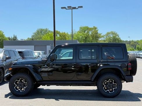 Used 2023 Jeep Wrangler Unlimited Rubicon 4xe w/ Cold Weather Group AWD/4WD image 47