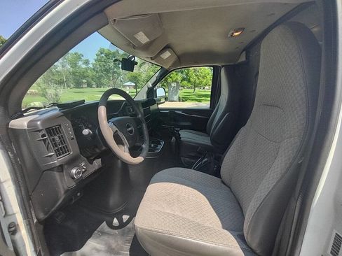 Used 2012 GMC Savana 1500 AWD image 15