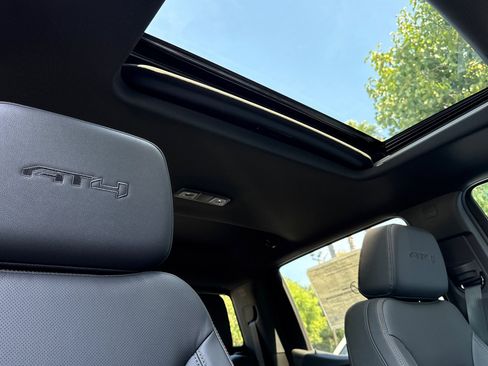 New 2026 GMC Sierra 1500 AT4 w/ Technology Package AWD/4WD image 17
