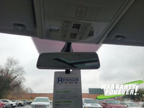 Used 2018 Volkswagen Tiguan SE image 12