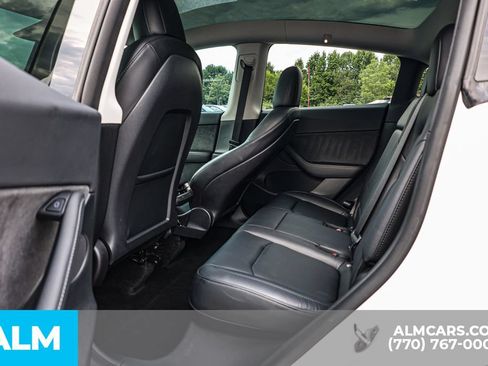 Used 2022 Tesla Model Y Long Range AWD/4WD image 18