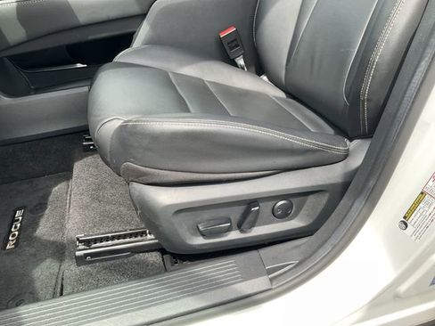 Certified 2023 Nissan Rogue SL AWD/4WD image 30