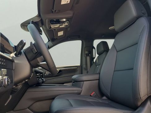 New 2026 Chevrolet Suburban LT w/ Comfort Package RWD image 24