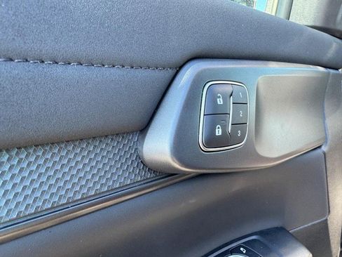 Used 2025 Ford Ranger Raptor image 18