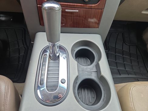 Used 2005 Ford F150 XLT image 21