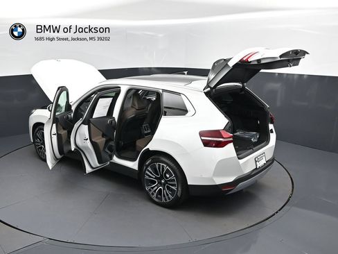 New 2026 BMW X3 xDrive30i w/ Premium Package AWD/4WD image 2