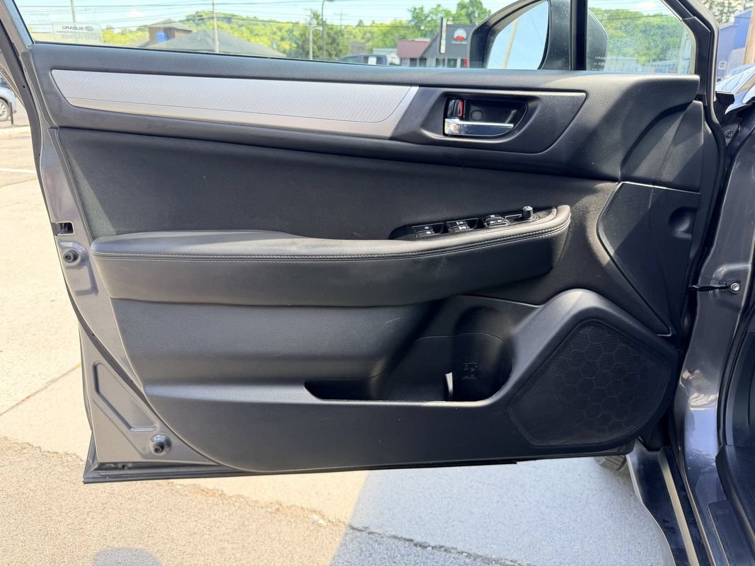 Used 2018 Subaru Outback 2.5i Premium AWD/4WD image 22