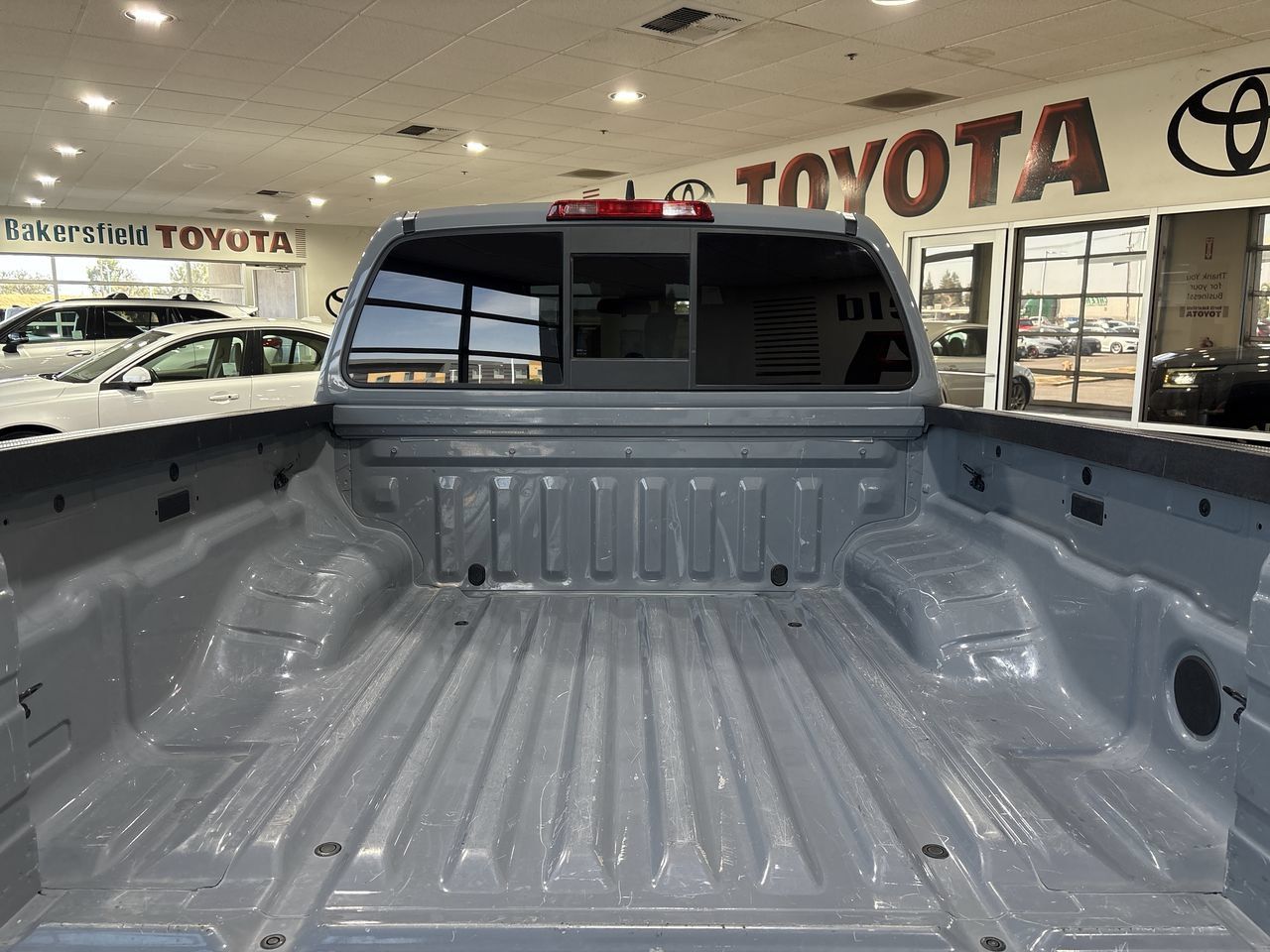 Used 2022 Nissan Frontier Pro-X RWD image 24