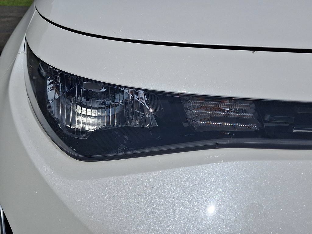 Certified 2025 Kia Soul LX w/ LX Technology Package FWD image 10