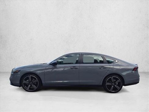 Used 2024 Honda Accord Sport image 9