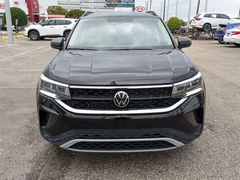Certified 2022 Volkswagen Taos S image 10