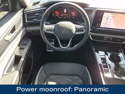 Used 2026 Volkswagen Atlas Peak Edition AWD/4WD image 3