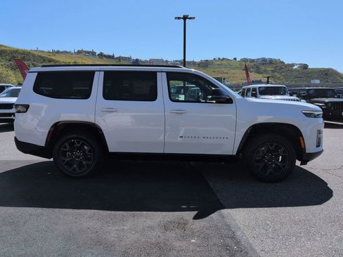 New 2026 Jeep Grand Wagoneer Limited w/ Premium Group II image 4