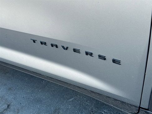 Used 2026 Chevrolet Traverse Z71 w/ Enhanced Driving Package image 3