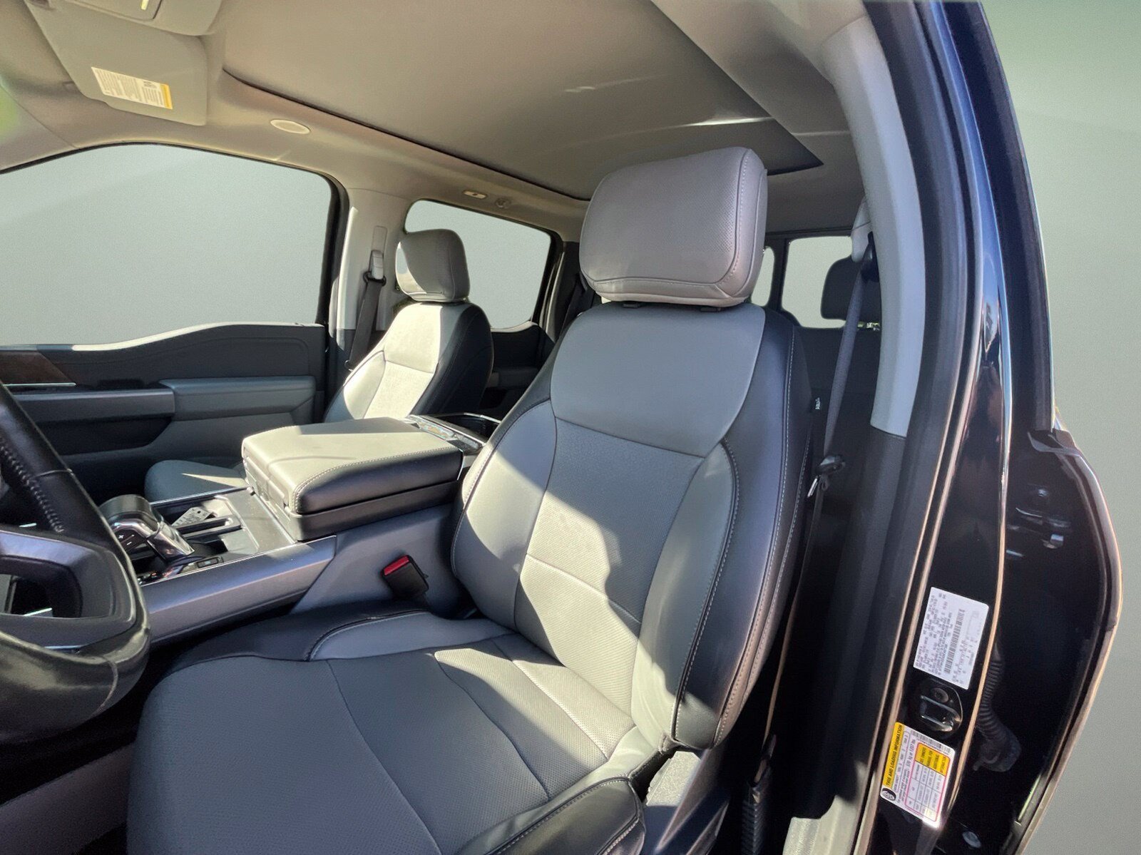 Used 2022 Ford F150 Lariat w/ Equipment Group 502A High AWD/4WD image 12