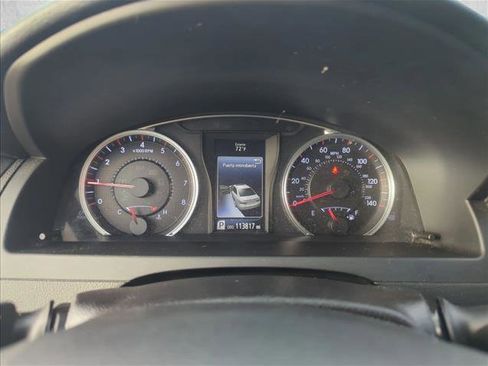Used 2017 Toyota Camry SE image 6