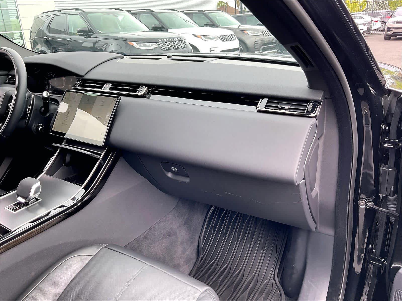 Used 2026 Land Rover Range Rover Velar S AWD/4WD image 19
