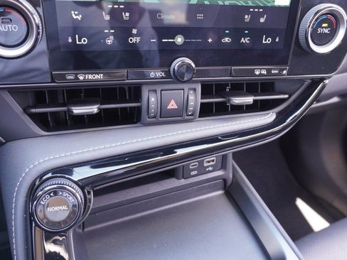 Used 2025 Lexus NX 350h AWD w/ Accessory Package (2T) image 18