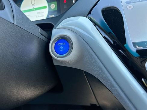 Used 2021 Chevrolet Bolt LT FWD image 16
