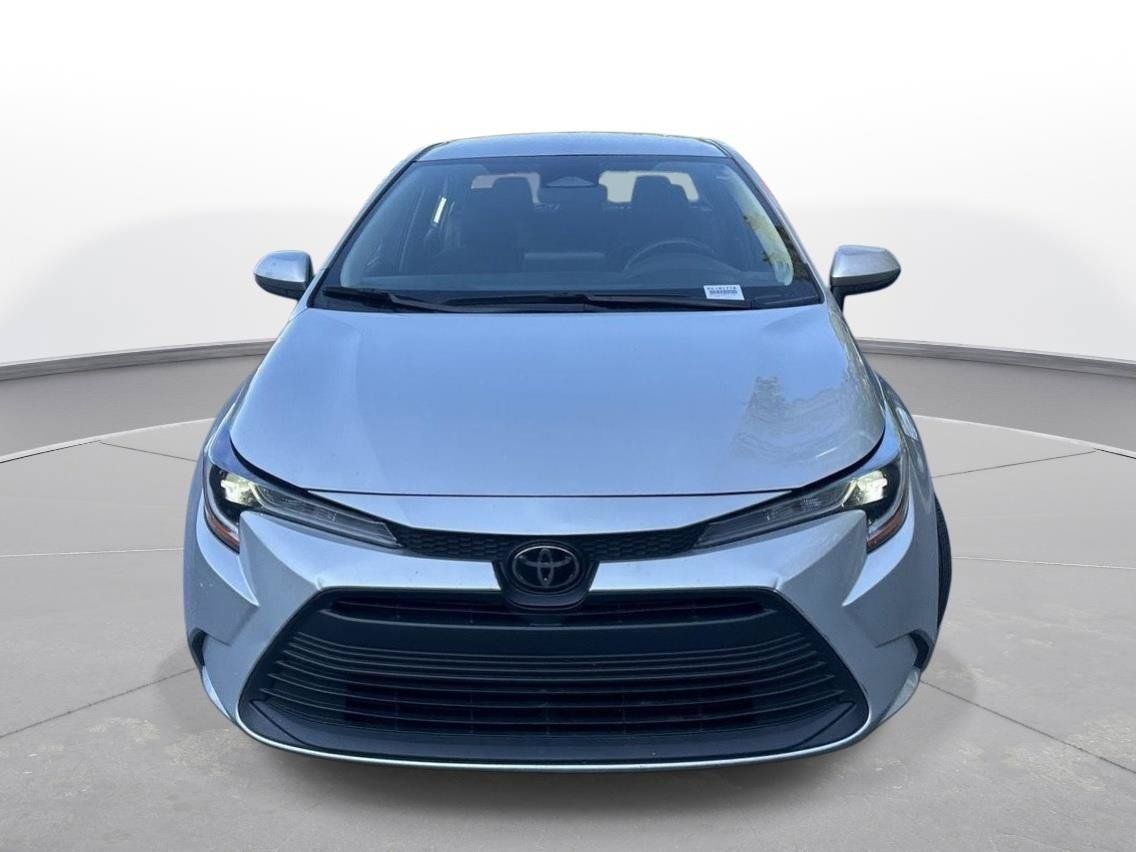 Used 2024 Toyota Corolla LE FWD image 3