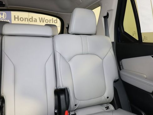 New 2025 Honda Pilot EX-L image 13