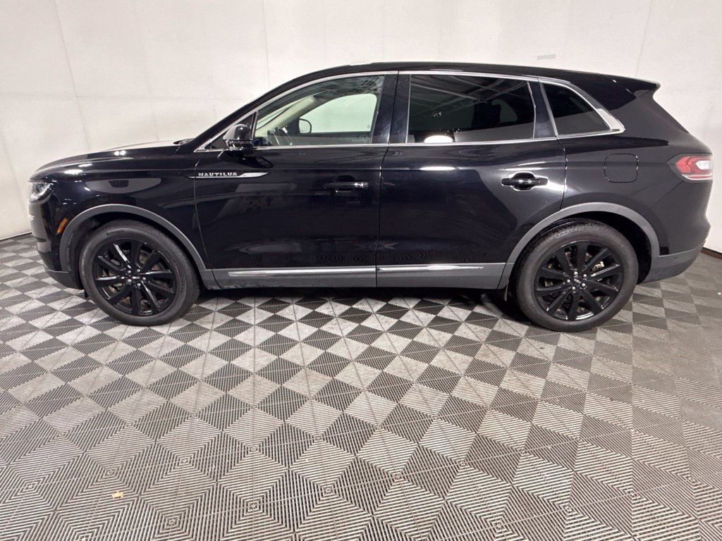 Used 2023 Lincoln Nautilus Reserve w/ Equipment Group 201A AWD/4WD image 6