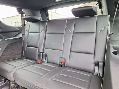 Certified 2025 Cadillac Escalade Premium Luxury AWD/4WD image 12