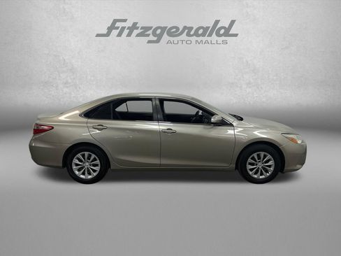 Used 2016 Toyota Camry LE FWD image 6