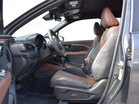 Used 2025 Subaru Forester Touring w/ Popular Package - Touring image 10