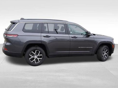Certified 2024 Jeep Grand Cherokee L Limited w/ Luxury Tech Group II AWD/4WD image 4