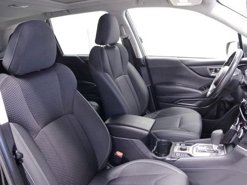 Used 2023 Subaru Forester Premium image 12