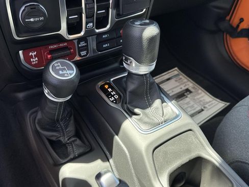 New 2025 Jeep Wrangler Unlimited Rubicon w/ Steel Bumper Group image 26