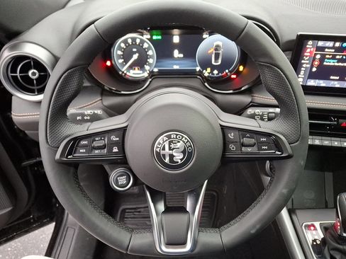 New 2025 Alfa Romeo Tonale image 15