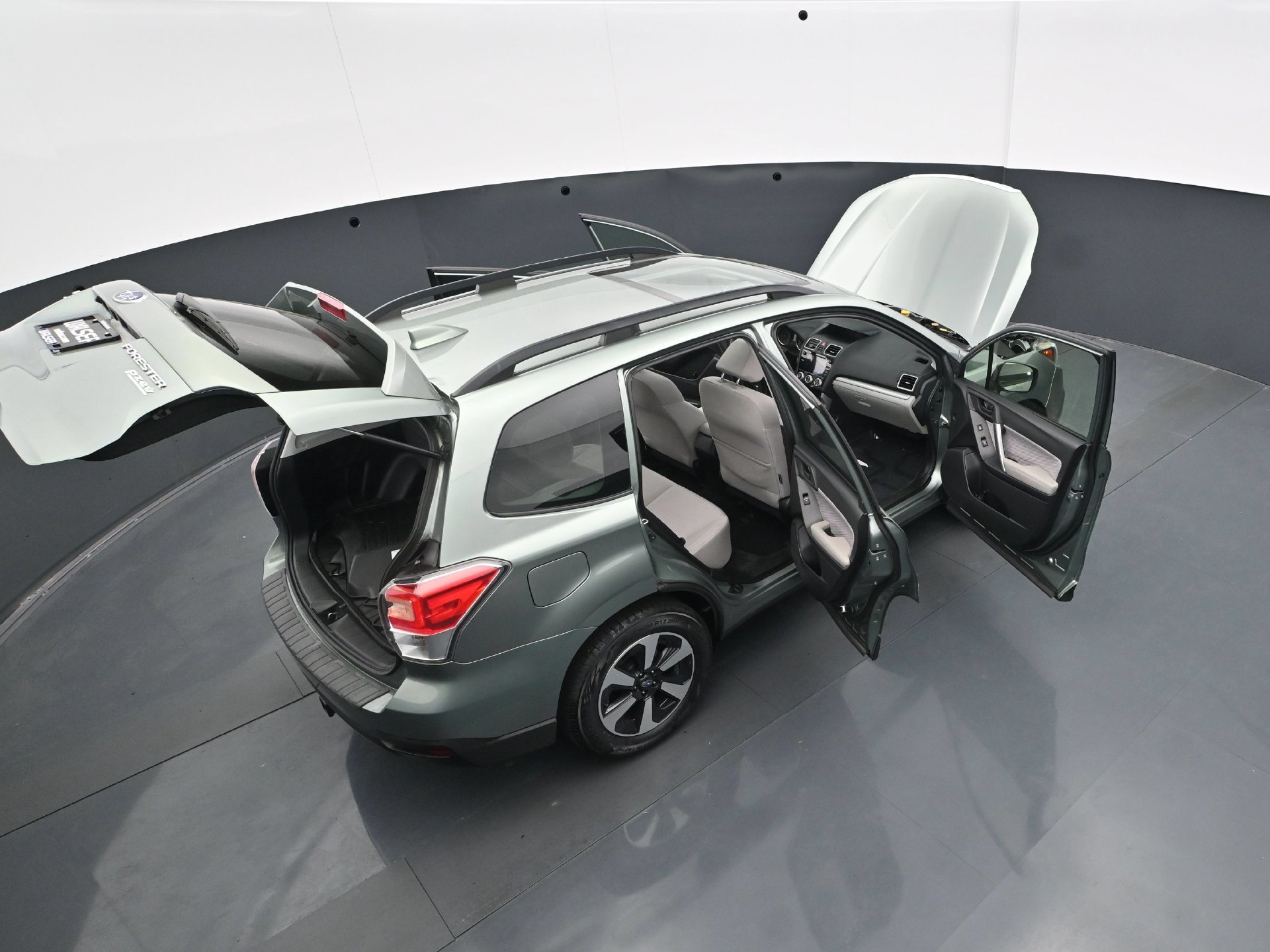 Used 2017 Subaru Forester 2.5i Premium w/ Popular Package #2A AWD/4WD image 42