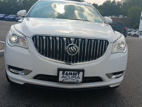Used 2017 Buick Enclave Leather FWD image 8