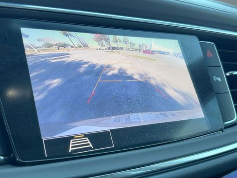 Certified 2020 Buick Enclave Essence image 24