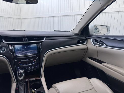 Used 2019 Cadillac XTS FWD image 16