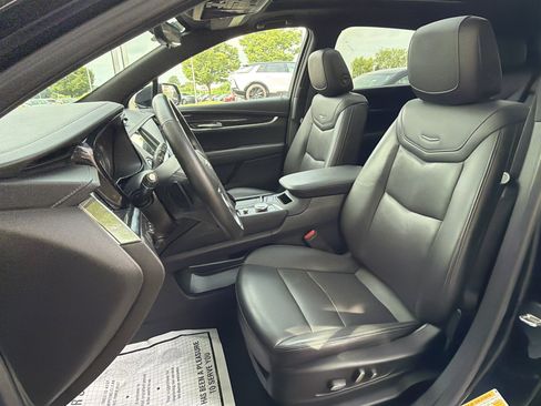Used 2022 Cadillac XT5 Premium Luxury w/ Technology Package AWD/4WD image 26