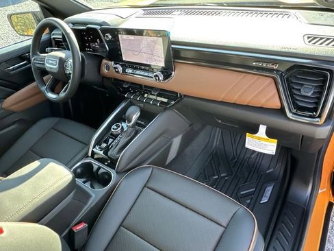 New 2026 GMC Canyon AT4 w/ AT4 Premium Package image 29