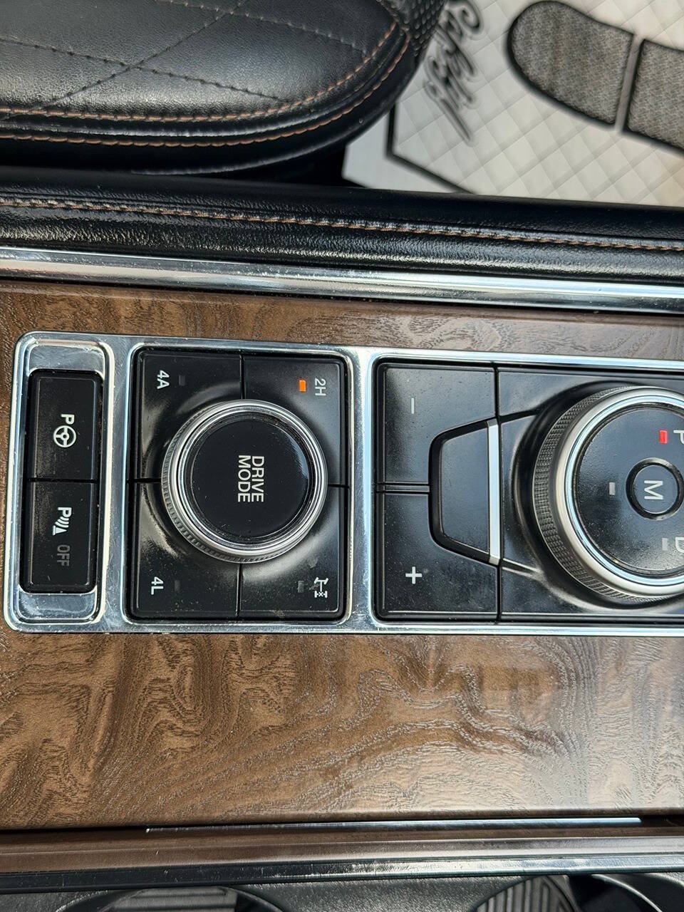 Used 2019 Ford Expedition Platinum AWD/4WD image 36