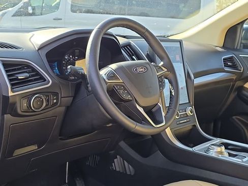 Certified 2024 Ford Edge SEL w/ Convenience Package image 15