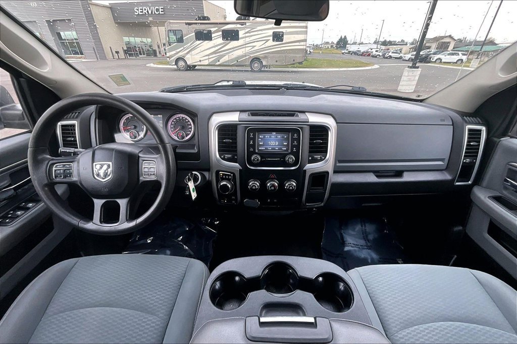 Used 2020 RAM 1500 Classic SLT AWD/4WD image 16