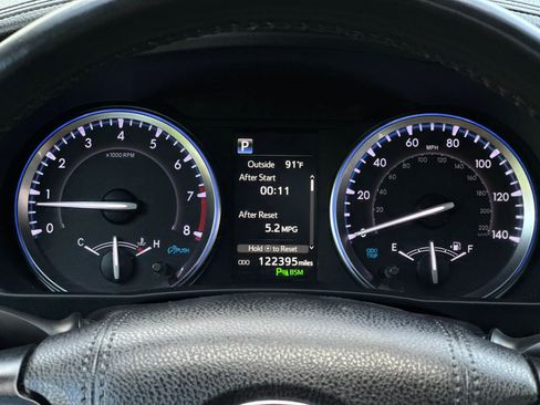 Used 2019 Toyota Highlander Limited FWD image 39