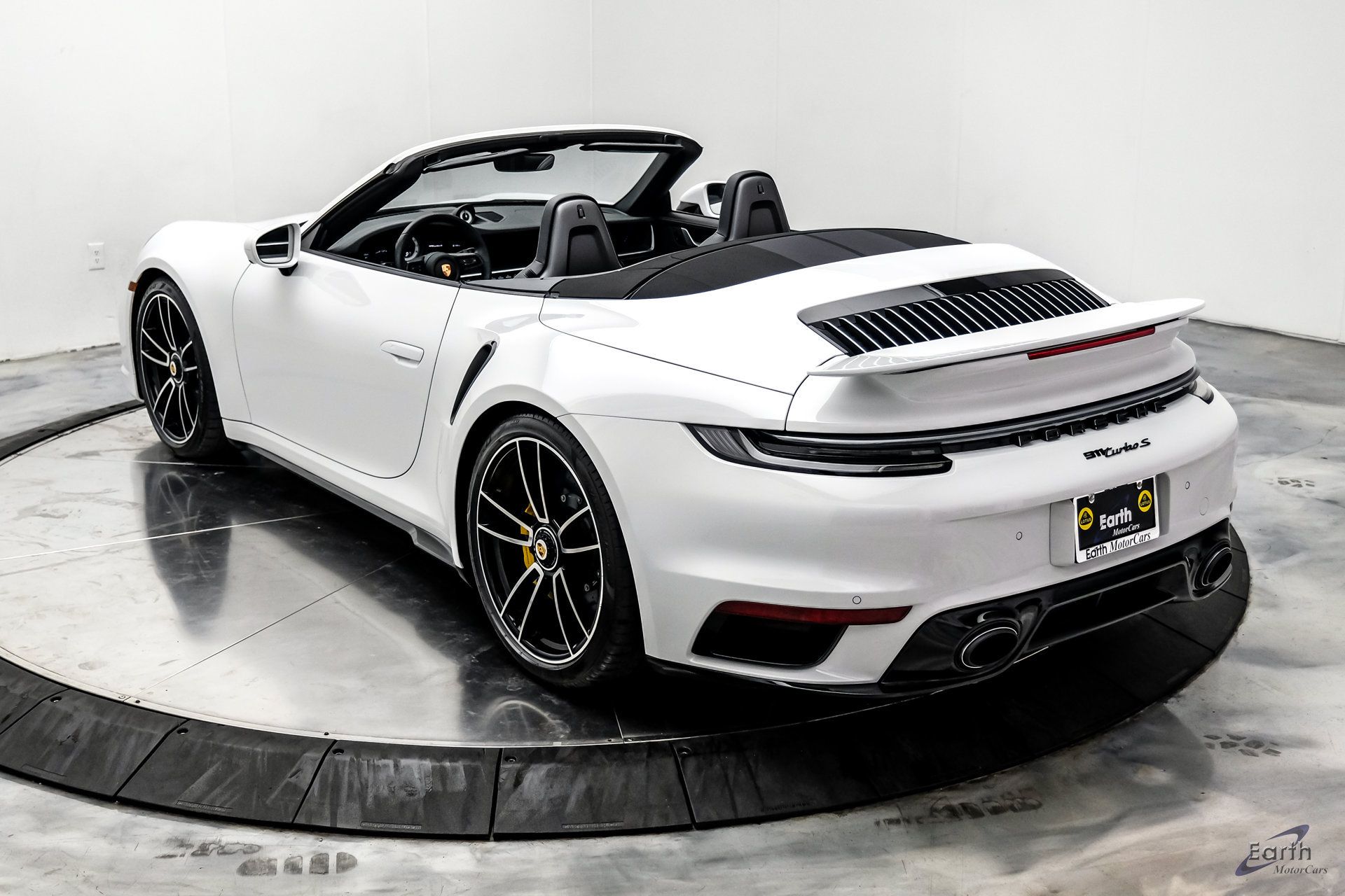 Used 2024 Porsche 911 Turbo S AWD/4WD image 14