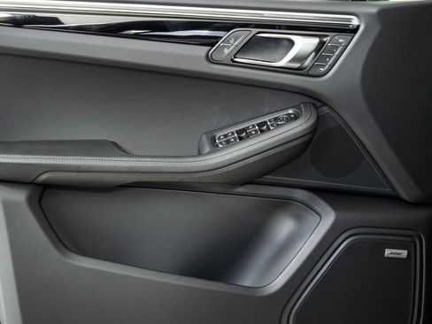 New 2026 Porsche Macan AWD/4WD image 6