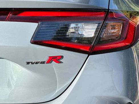 Certified 2025 Honda Civic Type R image 36