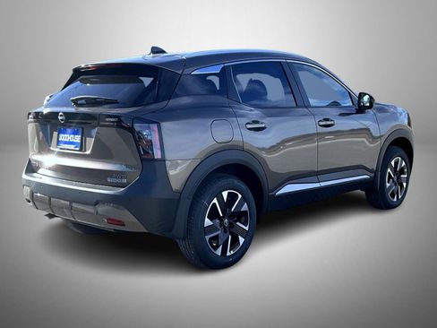 New 2026 Nissan Kicks SV w/ SV Premium Package image 5